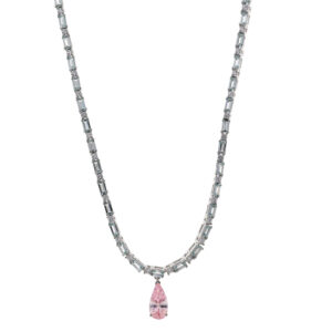 Qué joyas lleva una madrina de boda