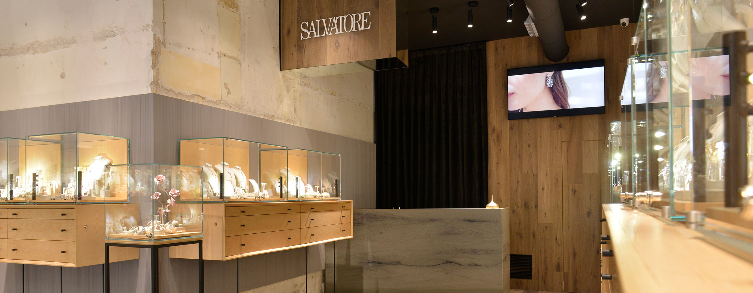 joyeria-en-valencia-centro-salvatore-plata-mercado-de-colon-conde-salvatierra-tienda-joyas-mercado-colon