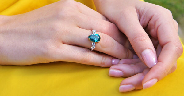 anillos-de-plata-con-piedras-para-mujer_