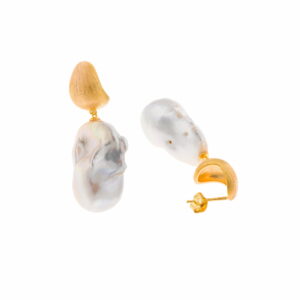 Pendientes dorados para boda con perlas